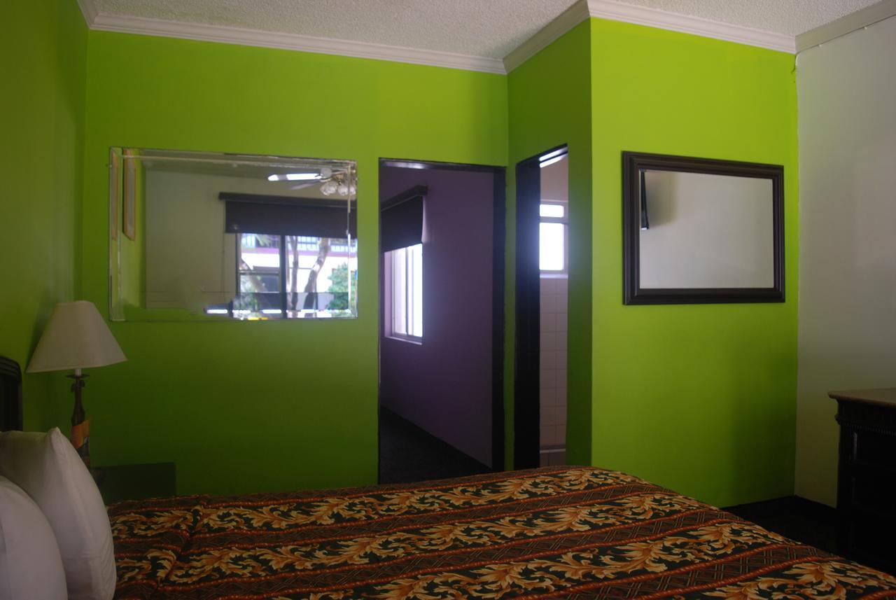 Hotel Suites Royal Tijuana Luaran gambar